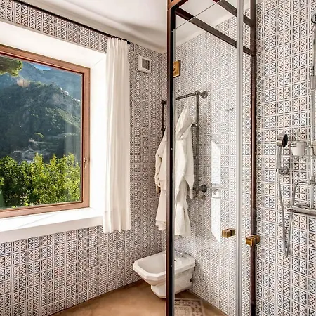 Vip With Magnificent Views And A Beautiful Pool, 8 People Holiday home Amalfi